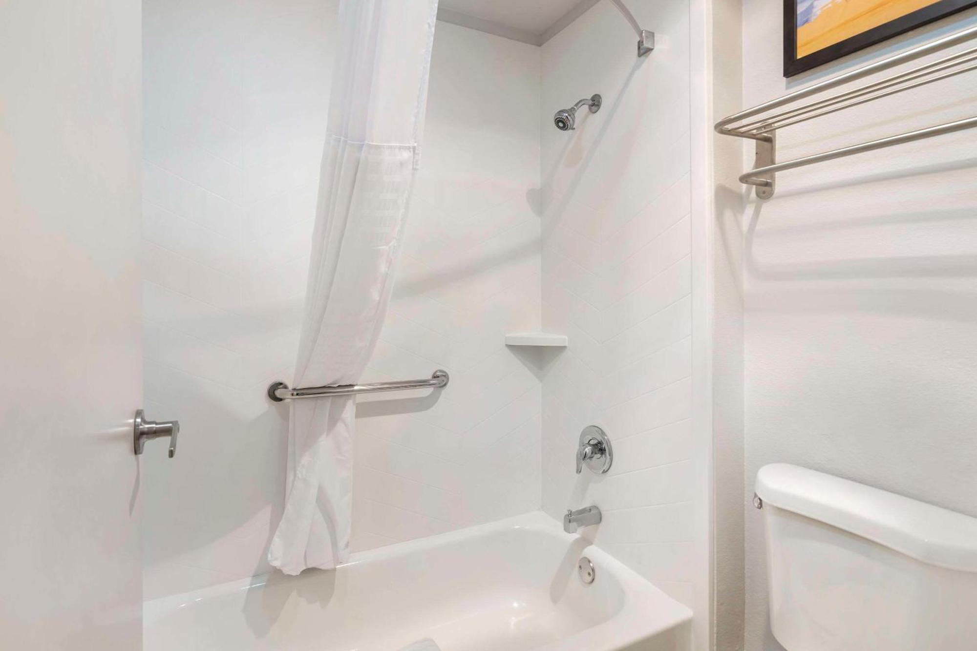 Comfort Inn & Suites Mundelein-Vernon Hills Eksteriør billede