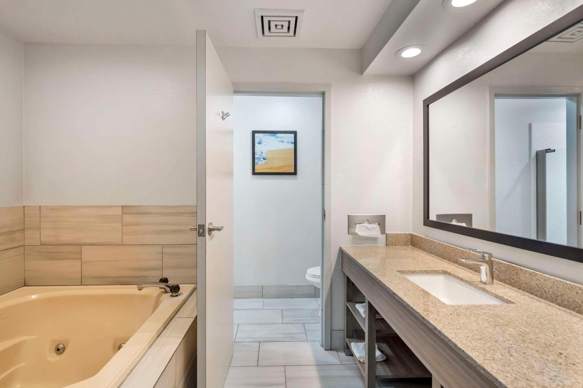 Comfort Inn & Suites Mundelein-Vernon Hills Eksteriør billede