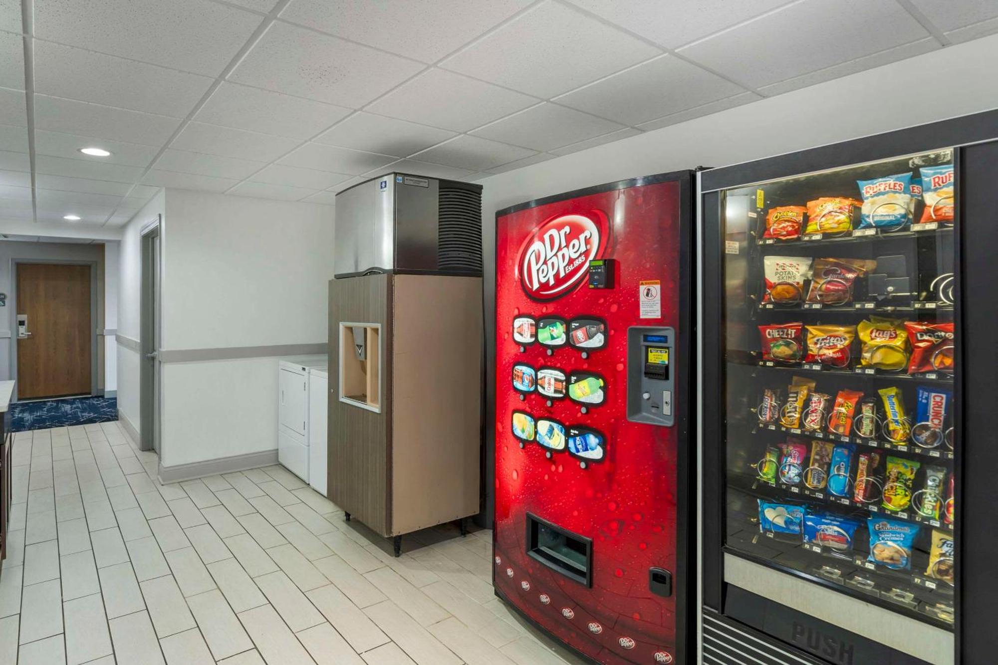 Comfort Inn & Suites Mundelein-Vernon Hills Eksteriør billede